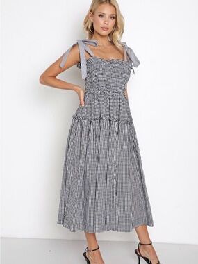En Saison Gingham Smocked Midi Dress Black and white